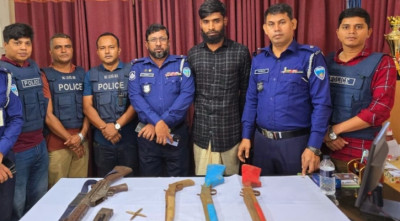 মহেশখালীতে থ্রি-জি রাইফেলসহ চারটি আগ্নেয়াস্ত্র উদ্ধার  ও  গ্রেপ্তার-১