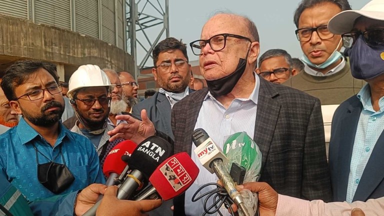 প্রাথমিকভাবে আন্তর্জাতিক বাজার থেকে খাদ্যশস্য কেনার পরিকল্পনা নেয়া হয়েছে বললেন খাদ্য উপদেষ্টা আলী ইমাম মজুমদার।