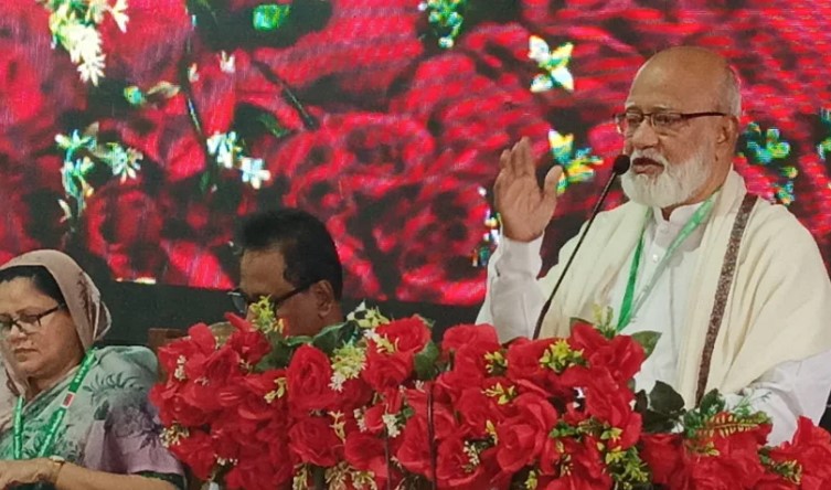 কুমিল্লা বিভাগীয় প্রশিক্ষণ কর্মশালায় উদ্বোধকের বক্তব্য দেন ড. খন্দকার মোশাররফ হোসেন। ছবি :