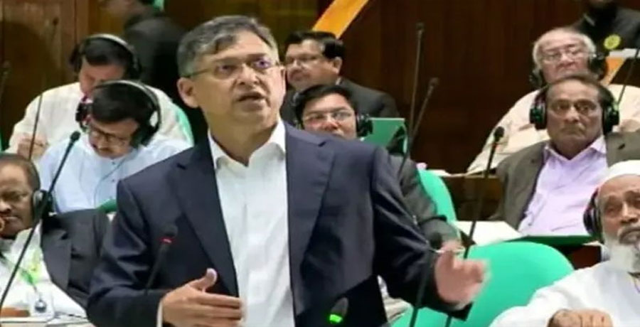 বিসিবিতে ‘বাপের দোয়া-মায়ের দোয়া কমিটি গঠন হয়নি: স্বরাষ্ট্রমন্ত্রী 