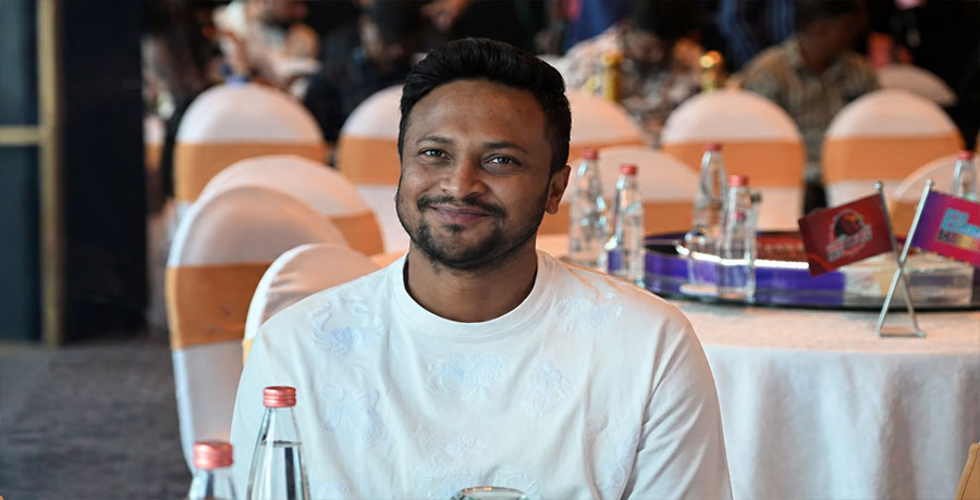 বছর শেষেই দেশে ফিরতে চান সাকিব আল হাসান
