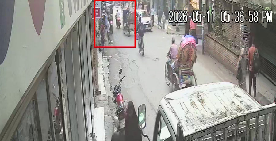  মোহাম্মদপুরে বাড়ছে ‘ধাক্কা পার্টি’র উৎপাত, লুট করা হচ্ছে সর্বস্ব