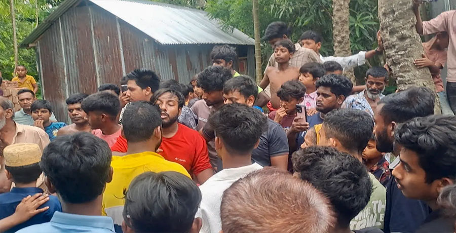 বগুড়ায় আগুনে পুড়ে মা-মেয়ের মৃত্যু