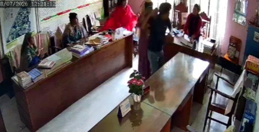স্কুলে ঢুকে প্রধান শিক্ষককে মারধর, গ্রেপ্তার অভিযুক্ত অভিভাবক