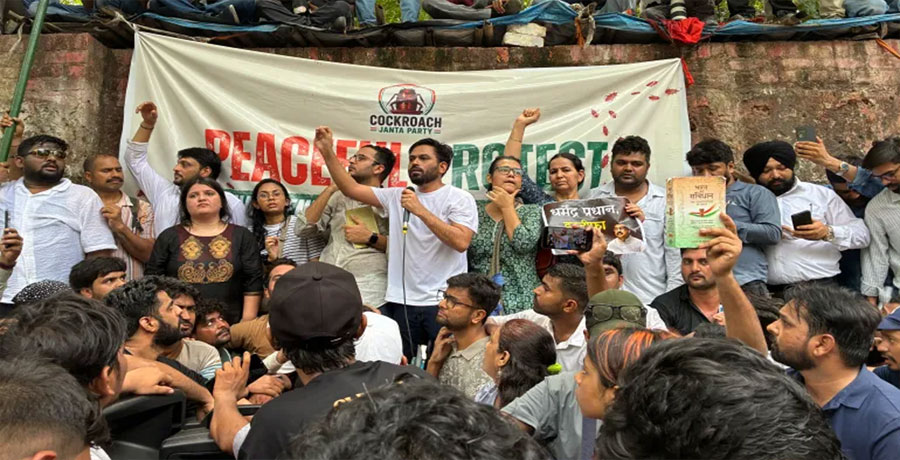 আন্দোলন থামছে না, আরও দুই দাবি সামনে আনল ককরোচ পার্টি