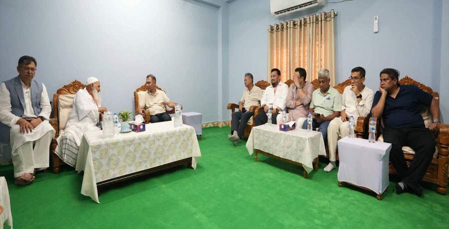হেফাজতে ইসলামের আমির বাবুনগরীর খাস কামরায় প্রধানমন্ত্রীর বৈঠক
