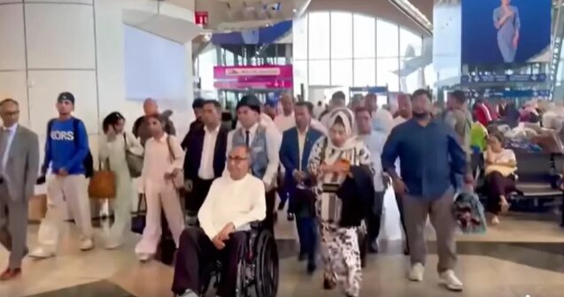  চিকিৎসা শেষে দেশে ফিরলেন মির্জা আব্বাস