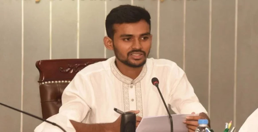 বিদেশে কিছু পেলে ১০ শতাংশ দেওয়ার অনুরোধ আসিফ মাহমুদের