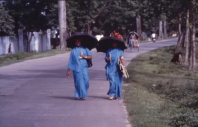 খাওয়ার স্যালাইনের ফর্মুলাটি জ্ঞানতাত্ত্বিক জগতে ব্যাপক সাফল্য পেলেও সাধারণ মানুষের কাছে তা পৌঁছে দেওয়াই ছিল বড় চ্যালেঞ্জ। ব্র্যাক চ্যালেঞ্জটি গ্রহণ করেছিল।